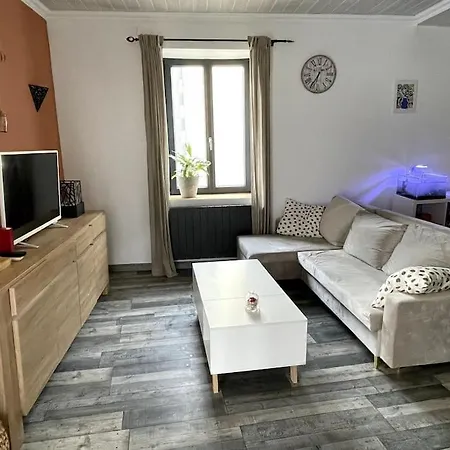 Bourg アパート *